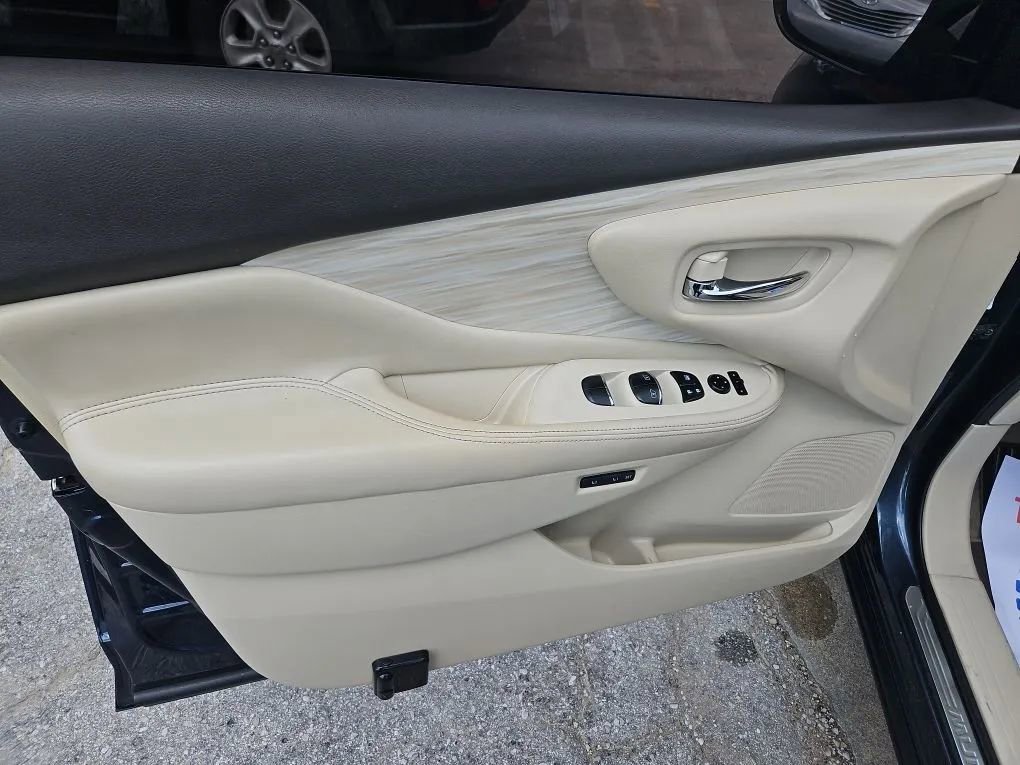 Used 2015 Nissan Murano Platinum w/ Platinum Technology Package image 11