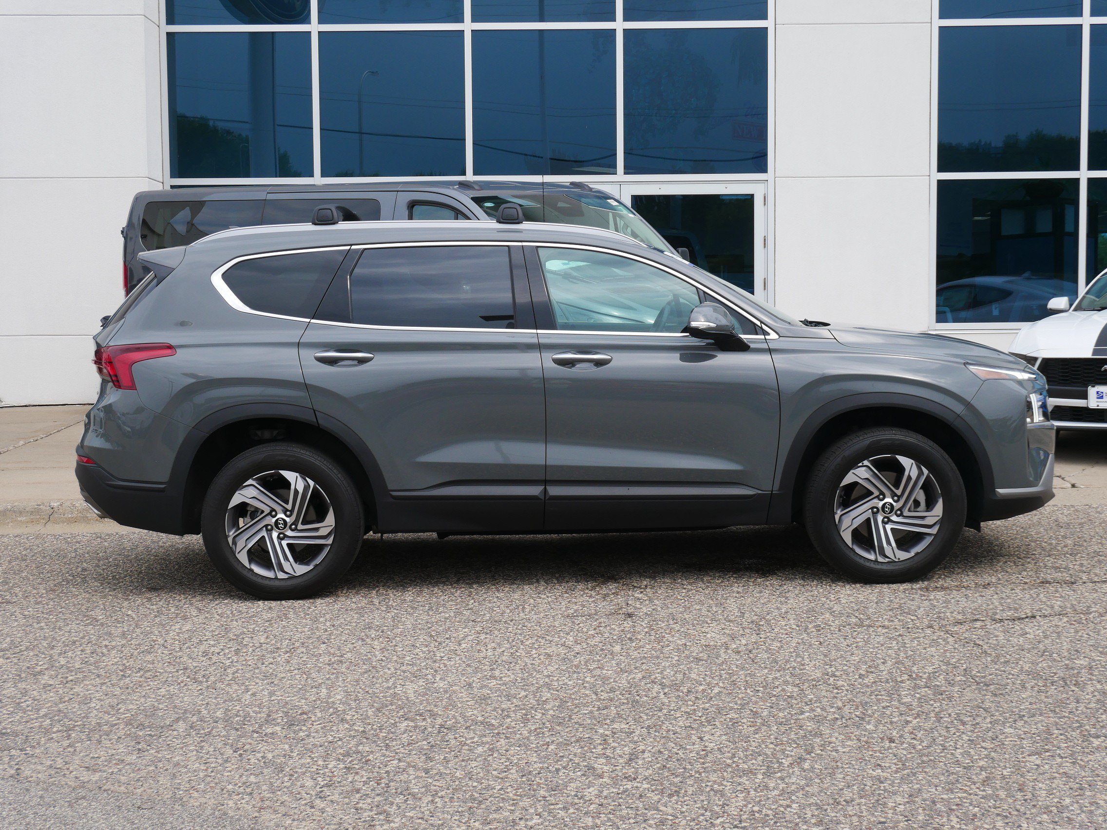 Used 2023 Hyundai Santa Fe SEL AWD/4WD image 2