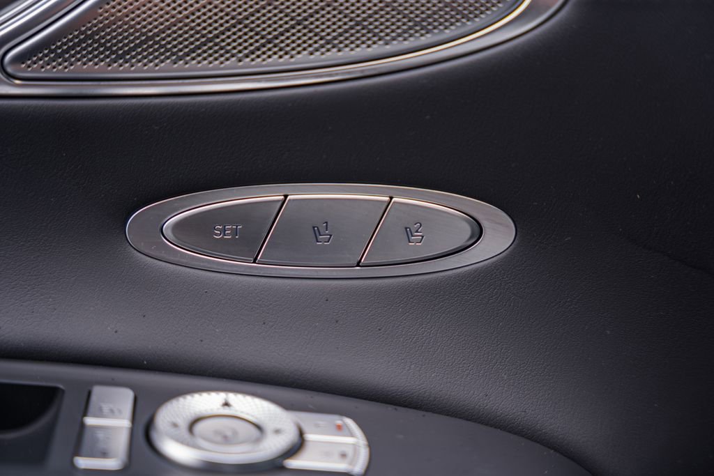 Used 2025 Genesis GV70 3.5T Sport w/ Sport Advanced Package image 39