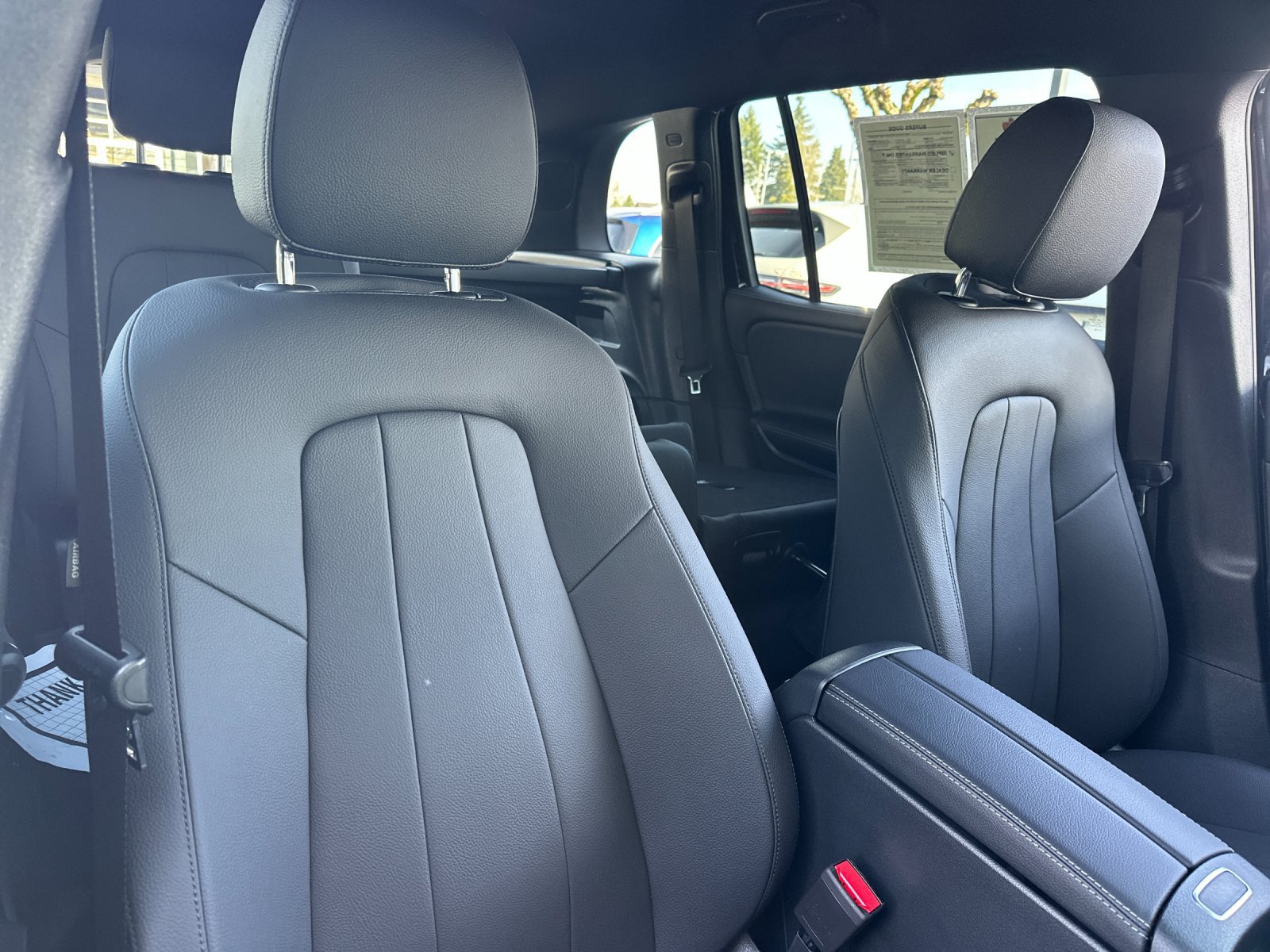 Used 2025 Mercedes-Benz GLB 250 4MATIC image 17