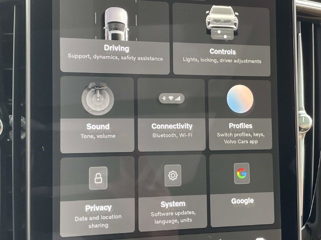 New 2027 Volvo XC90 B6 Plus AWD/4WD image 24