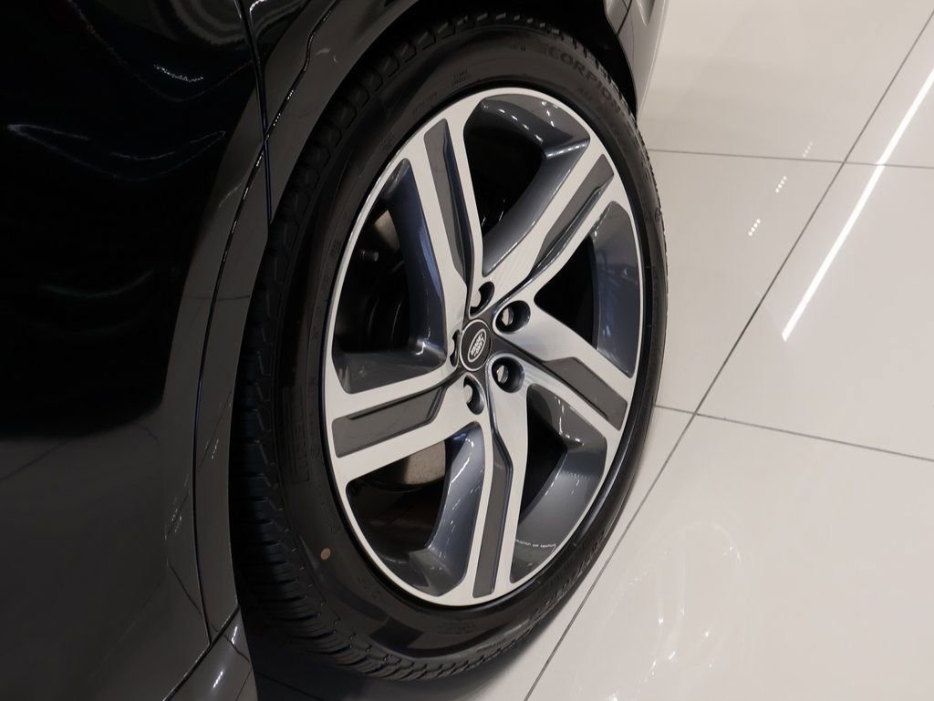 Certified 2025 Land Rover Discovery Metropolitan Edition image 79