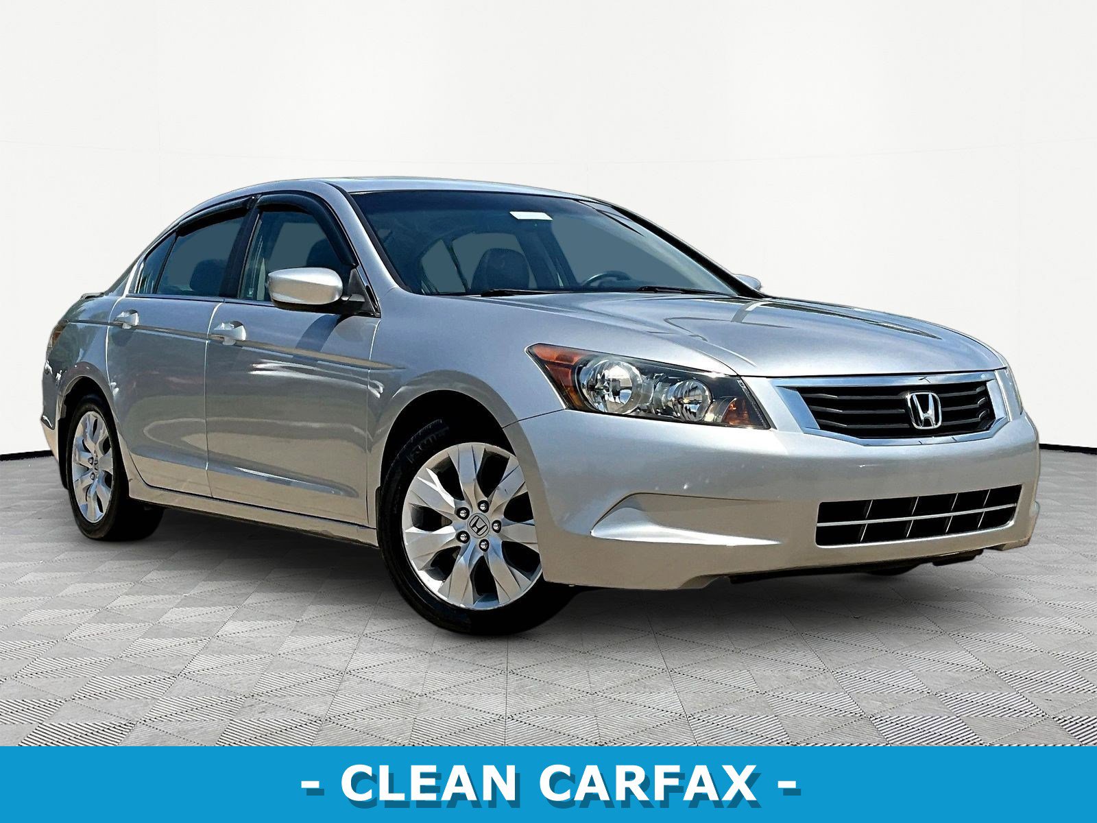 Used 2010 Honda Accord EX-L image 3