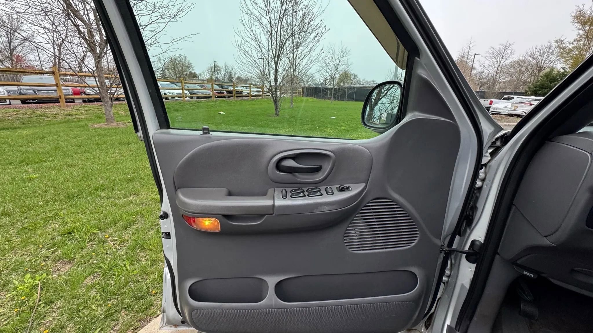 Used 2001 Ford F150 4x4 SuperCrew image 13