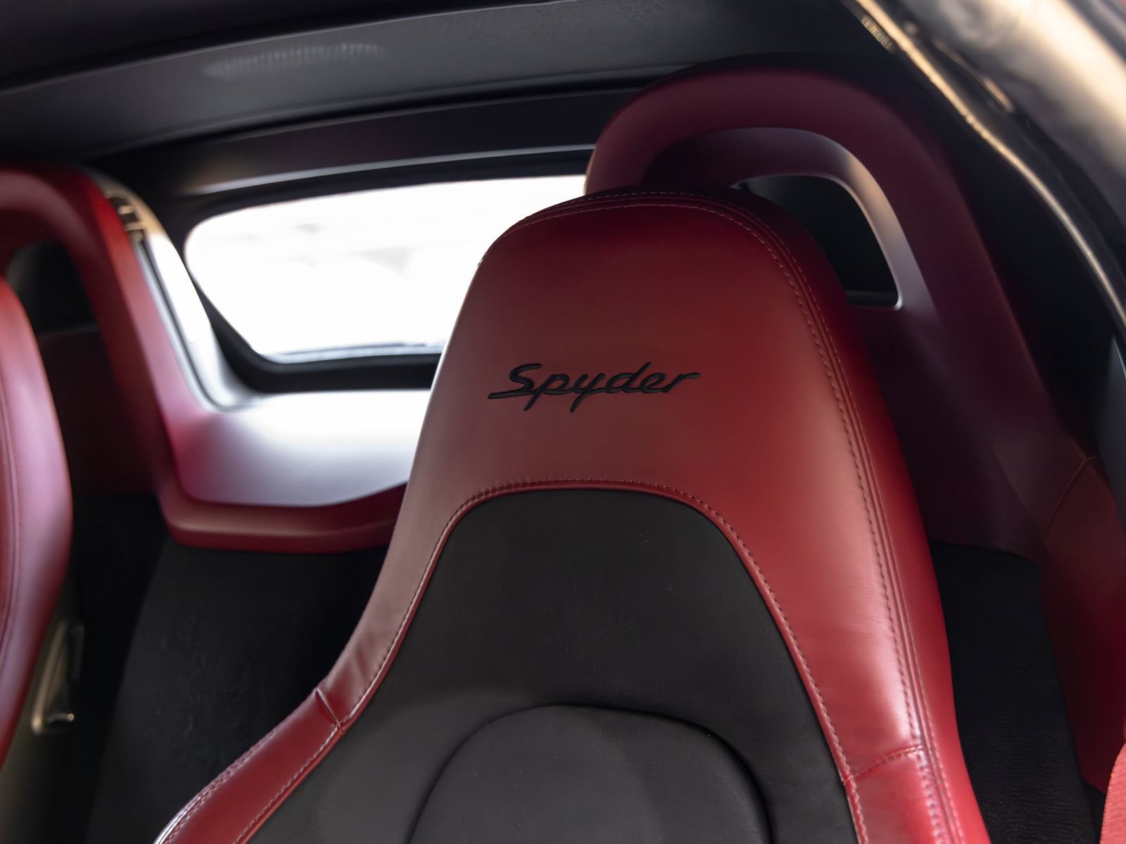 Certified 2022 Porsche 718 Boxster Spyder RWD image 30