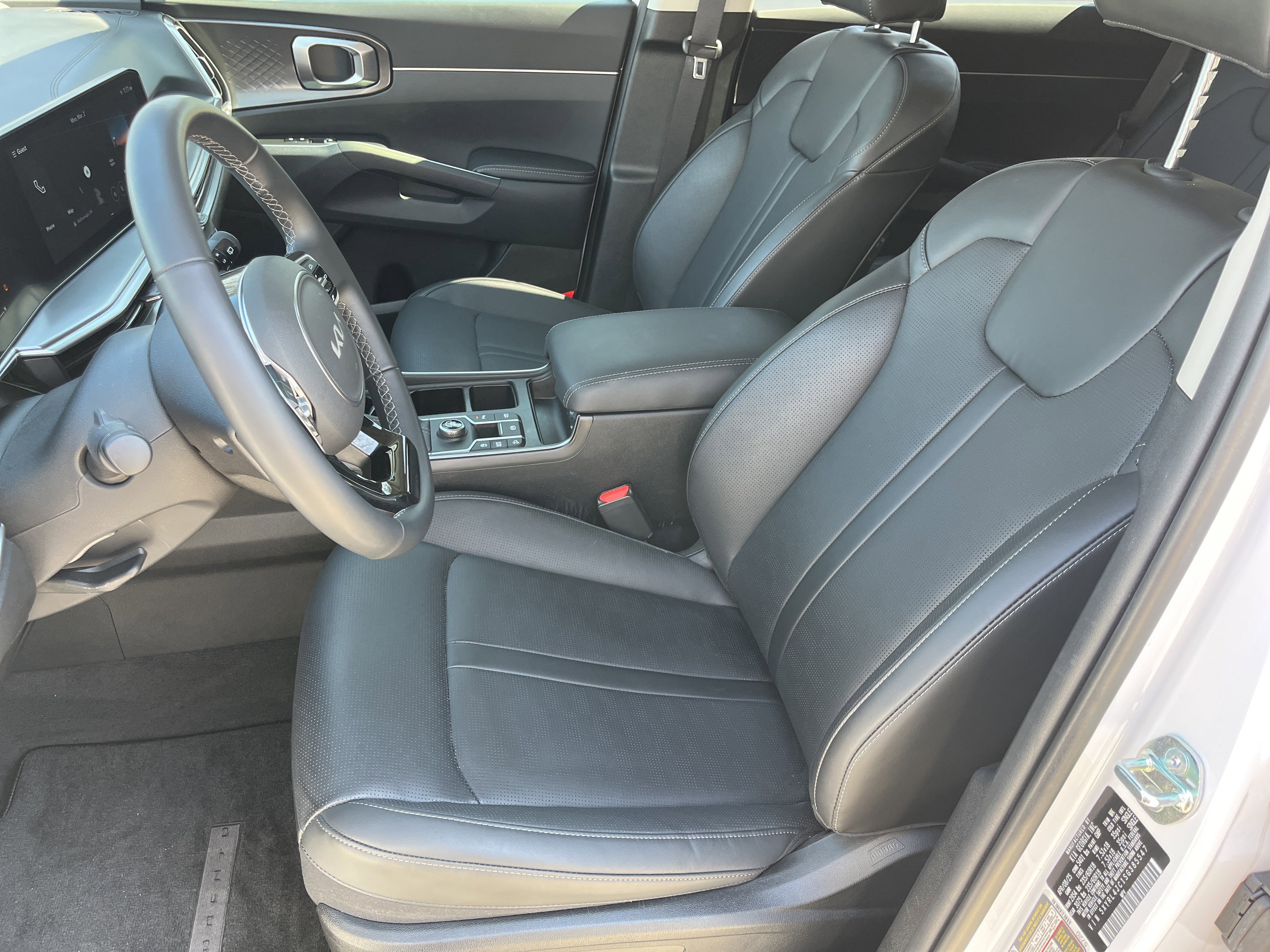 Certified 2025 Kia Sorento S w/ Panoramic Sunroof Package image 18