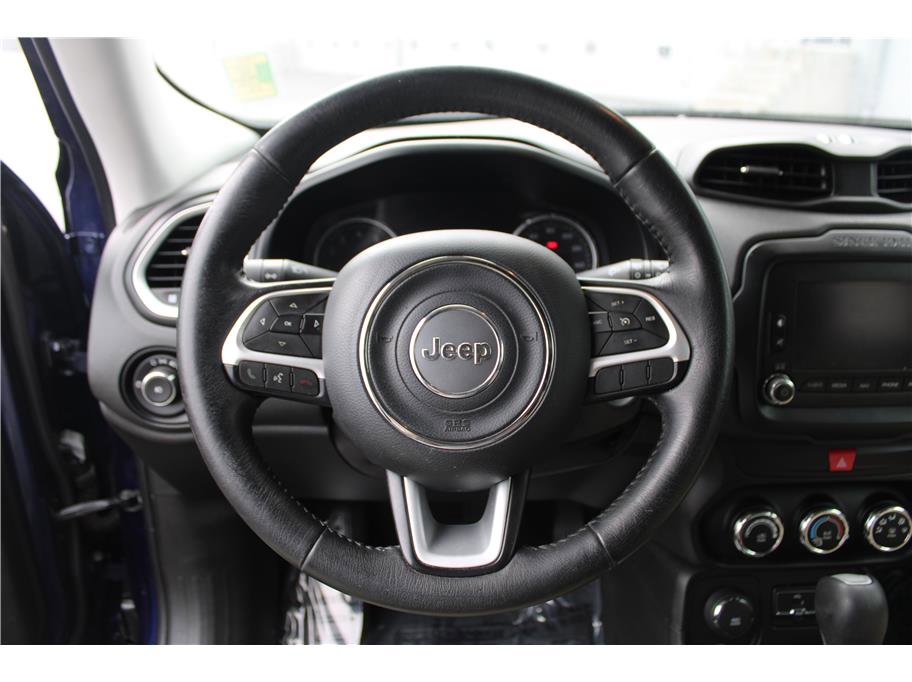 Used 2017 Jeep Renegade Latitude image 16