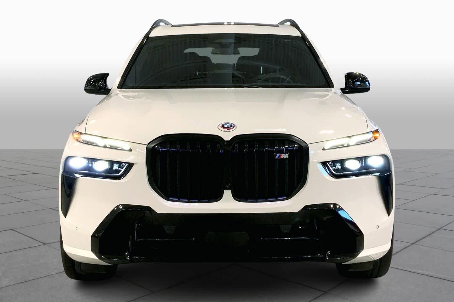Used 2023 BMW X7 M60i w/ Executive Package image 4
