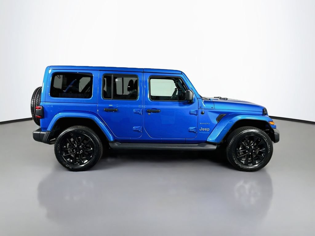 Used 2021 Jeep Wrangler Unlimited Sahara w/ Cold Weather Group AWD/4WD image 8