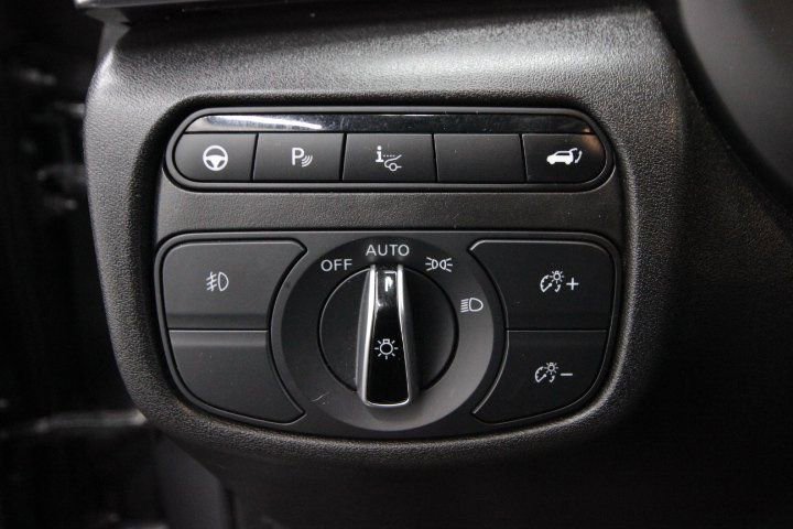 Used 2021 INFINITI QX50 Sensory image 16