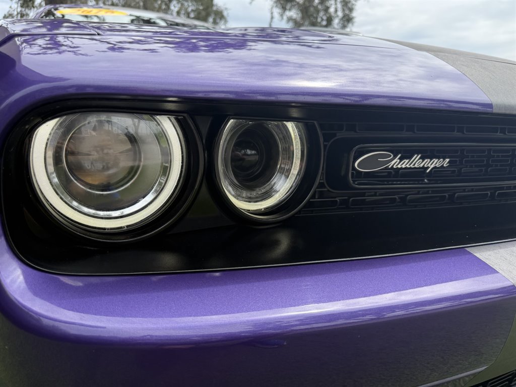 Used 2016 Dodge Challenger R/T Plus RWD image 9