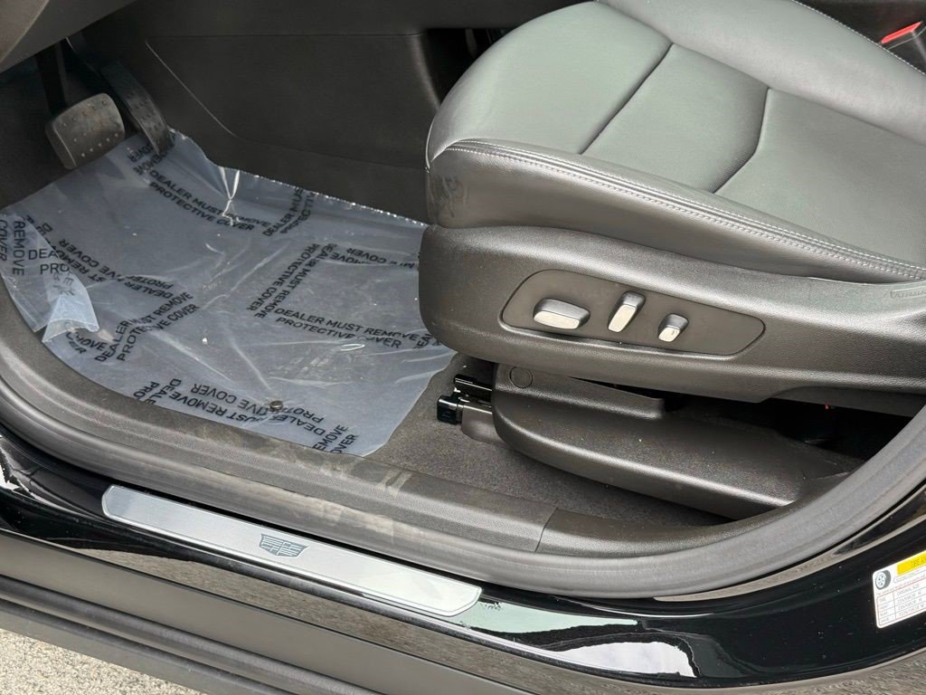 Certified 2024 Cadillac XT6 Premium Luxury w/ LPO, Floor Liner Package AWD/4WD image 21