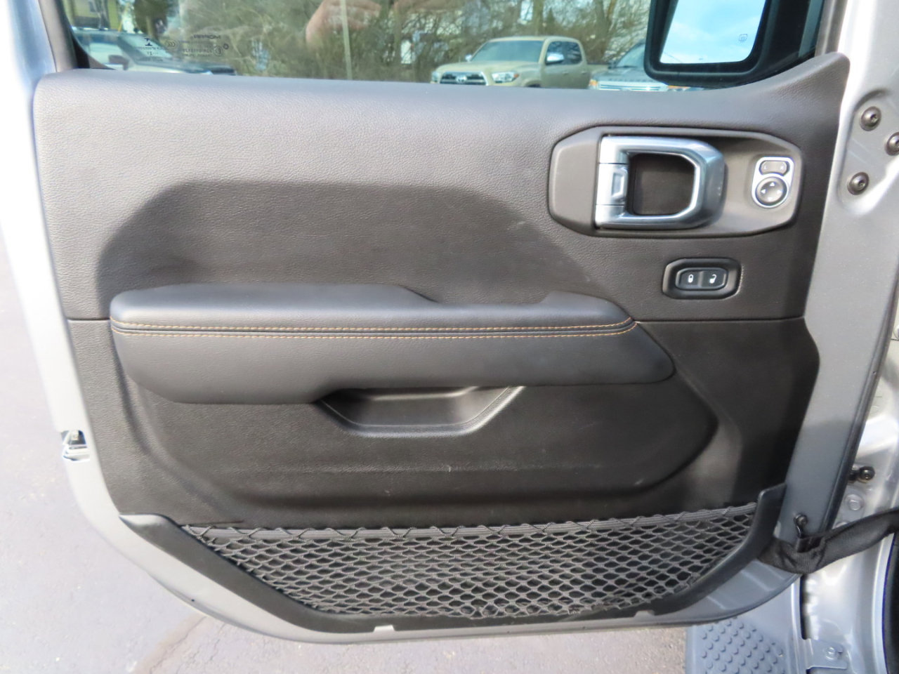 Used 2021 Jeep Wrangler Unlimited Sahara image 22