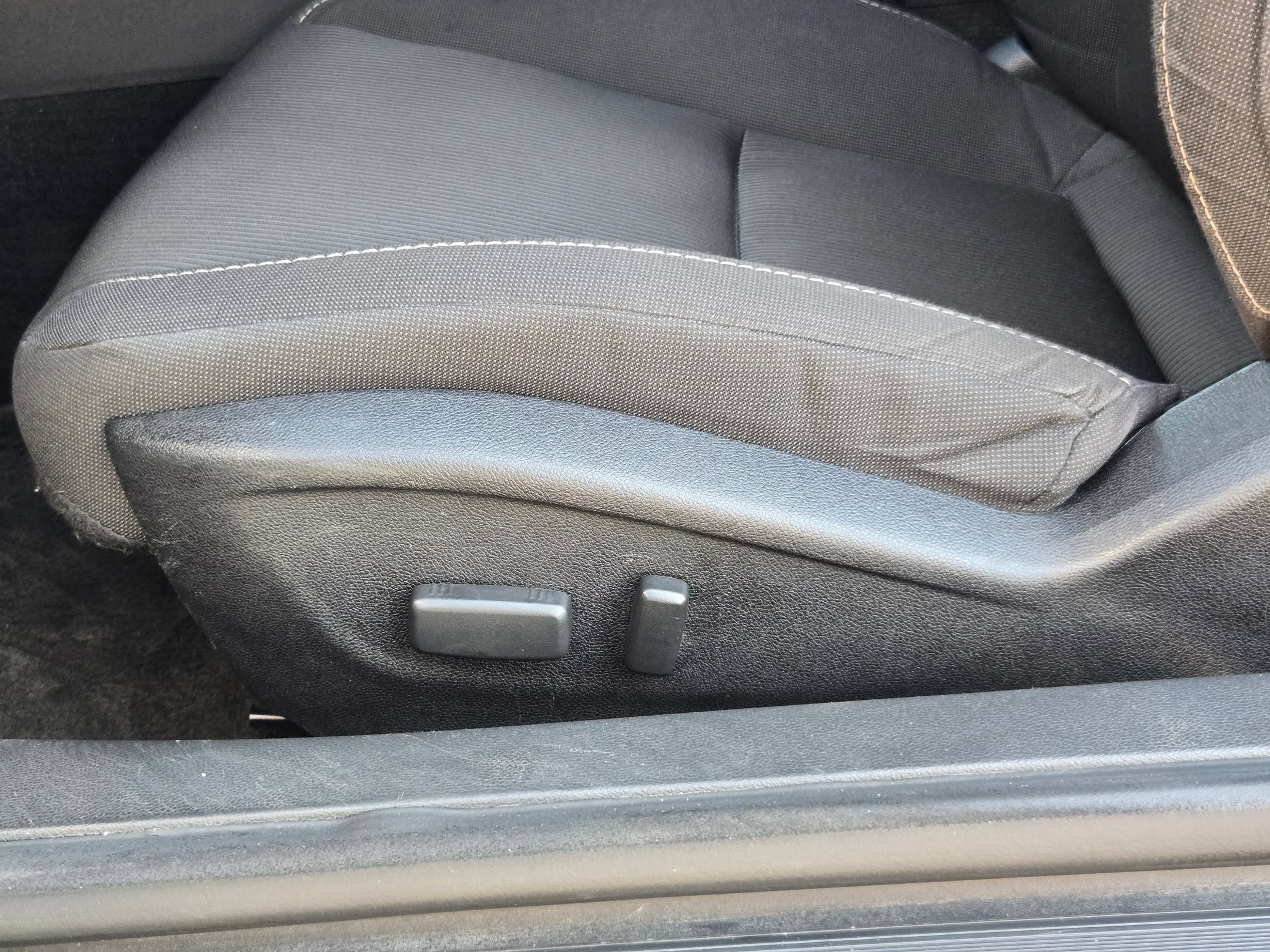 Used 2015 Chevrolet Camaro LT RWD image 23