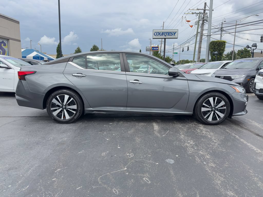 Used 2021 Nissan Altima 2.5 SV FWD image 8