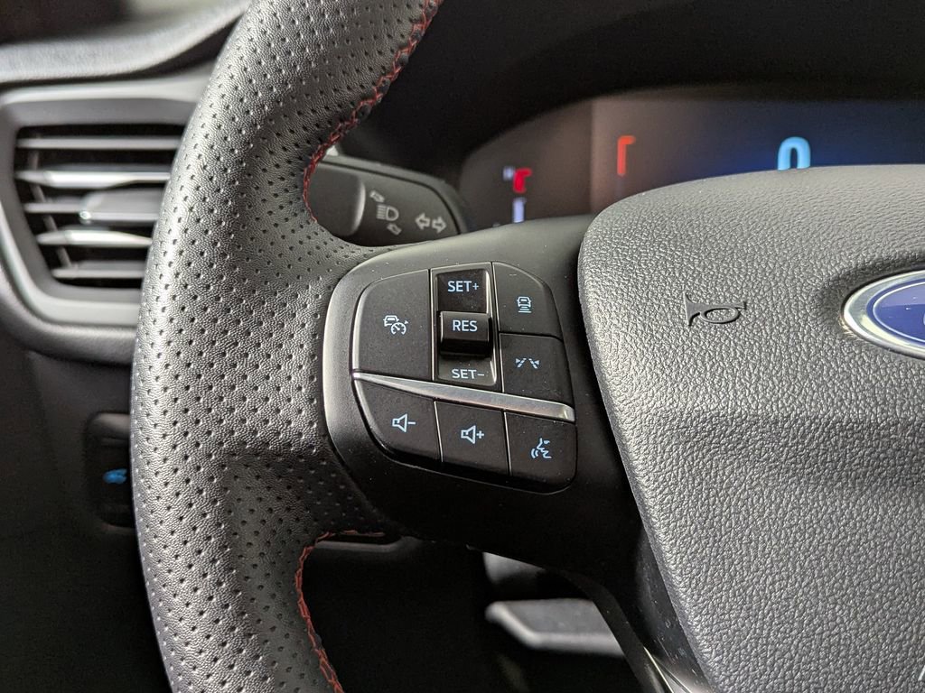 Used 2023 Ford Escape ST-Line w/ Tech Pack #1 AWD/4WD image 26