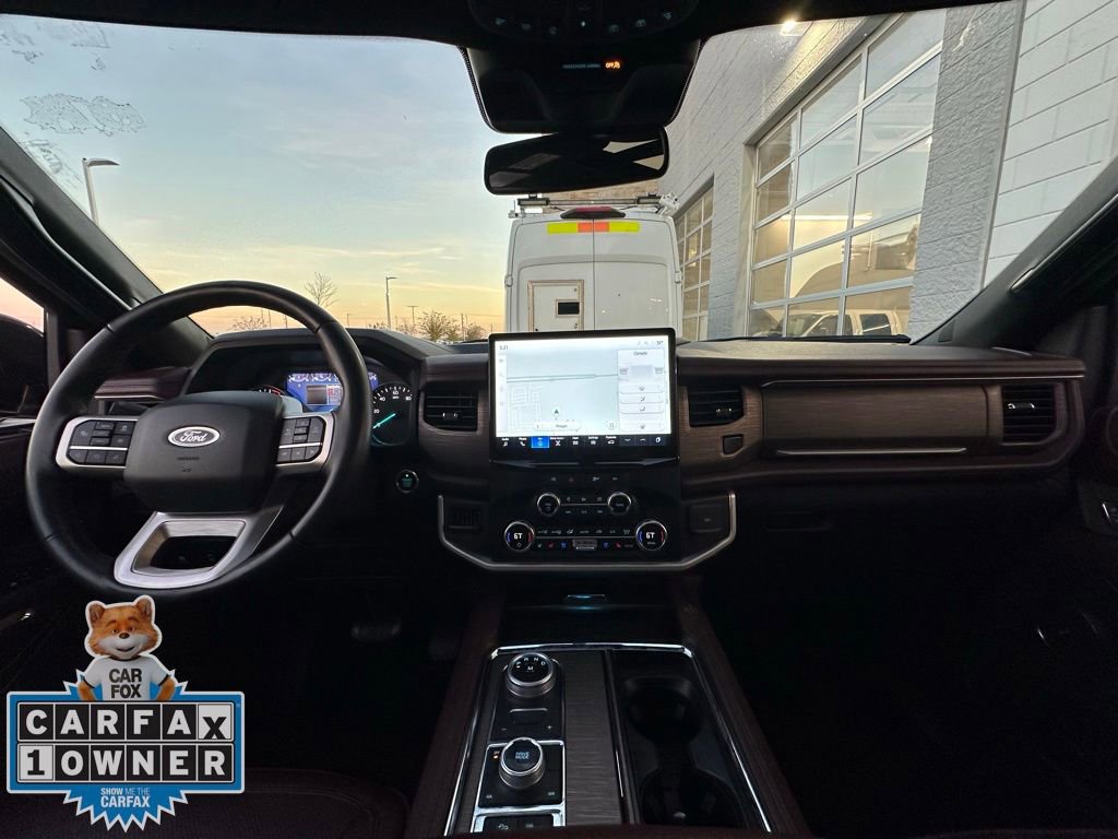 Used 2024 Ford Expedition Limited image 23