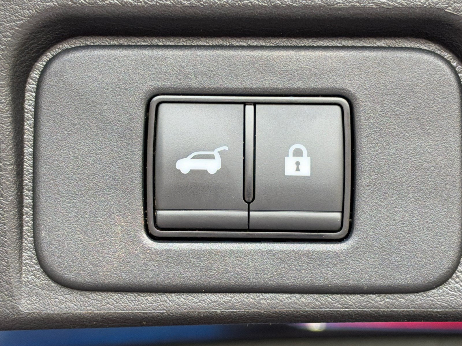 Used 2024 Nissan Rogue SV AWD/4WD image 19