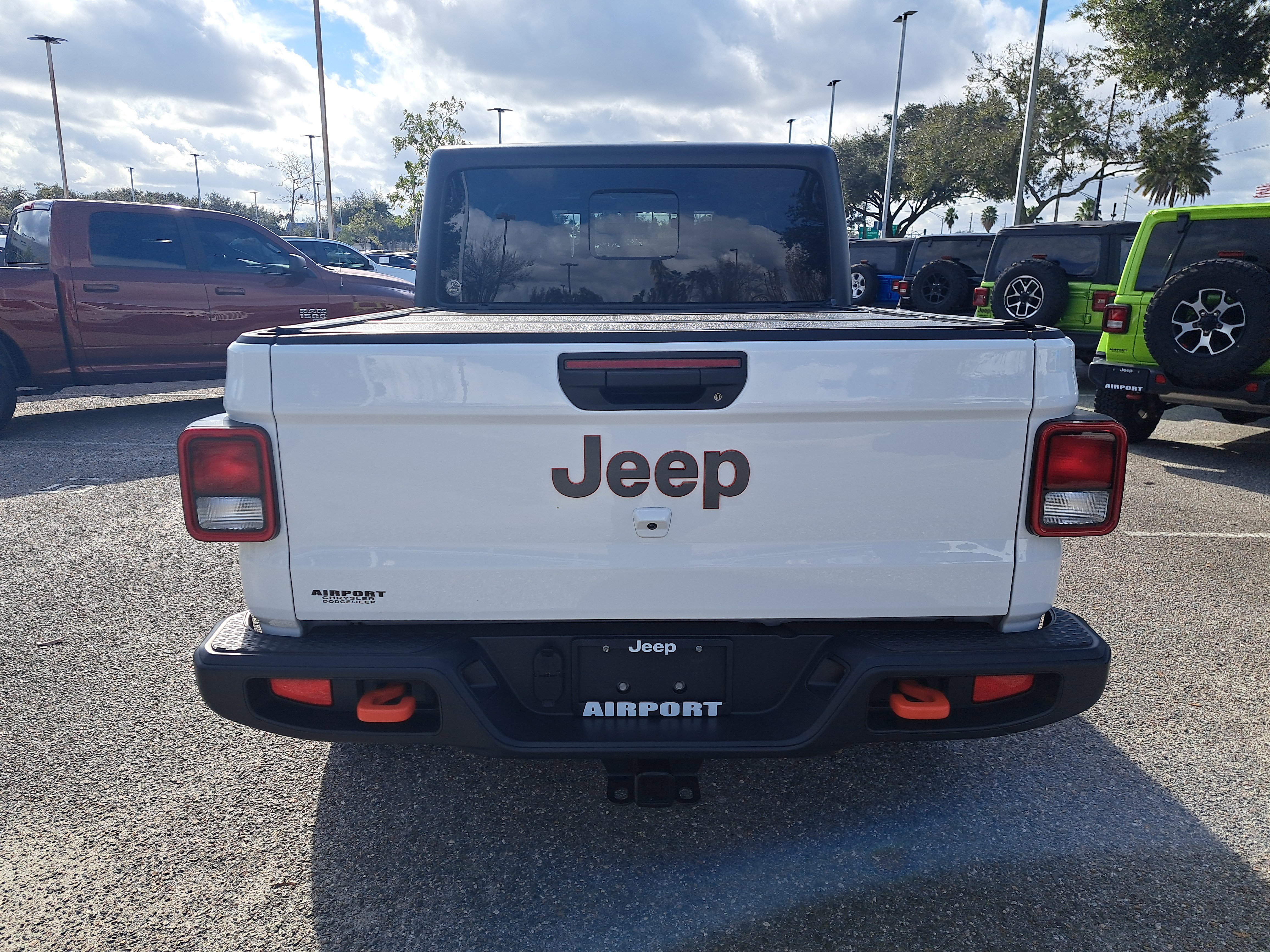 Used 2022 Jeep Gladiator Mojave w/ Trailer Tow Package image 5