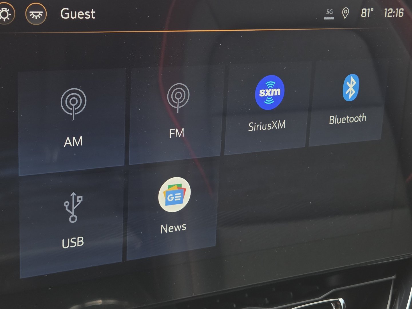 New 2026 Chevrolet Equinox RS w/ Safety and Technology Package AWD/4WD image 32