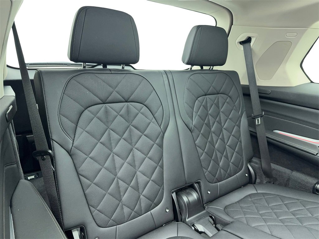 Used 2024 BMW X7 xDrive40i image 53