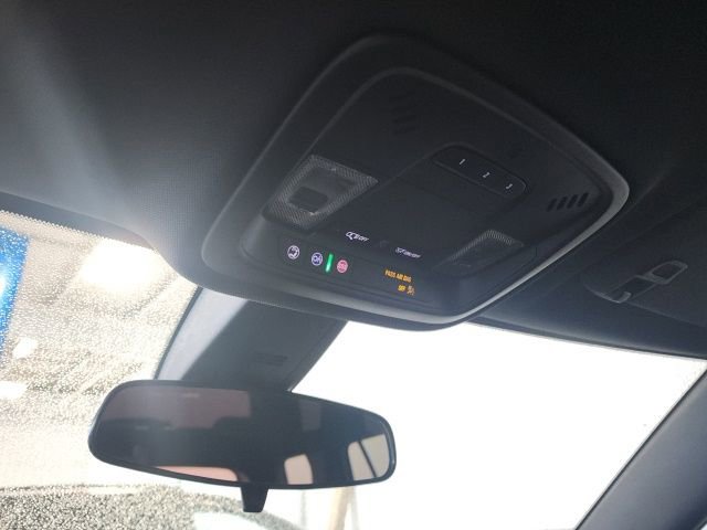 Used 2023 Chevrolet Traverse LT w/ LPO, Floor Liner Package image 36