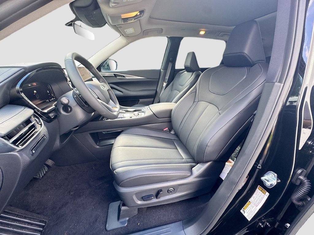 Used 2027 INFINITI QX60 Pure w/ Cargo Package FWD image 22