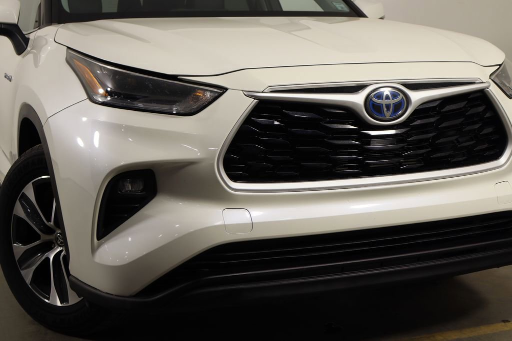 Used 2021 Toyota Highlander XLE image 39