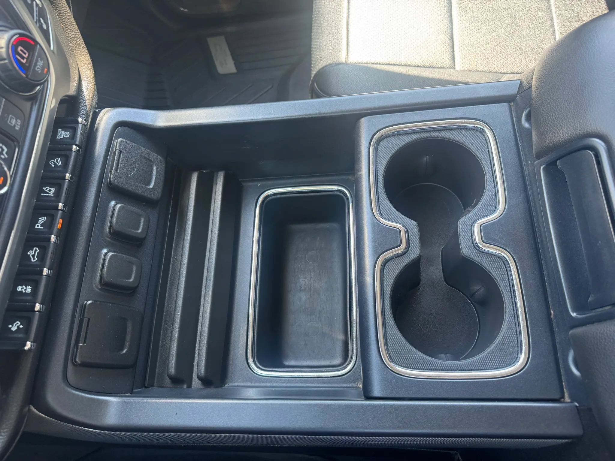 Used 2019 Chevrolet Silverado 3500 LTZ w/ Duramax Plus Package AWD/4WD image 15