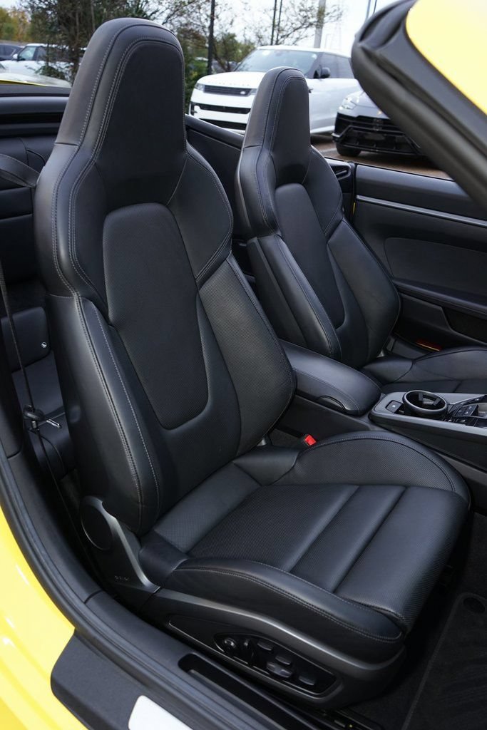 Used 2021 Porsche 911 Carrera RWD image 10