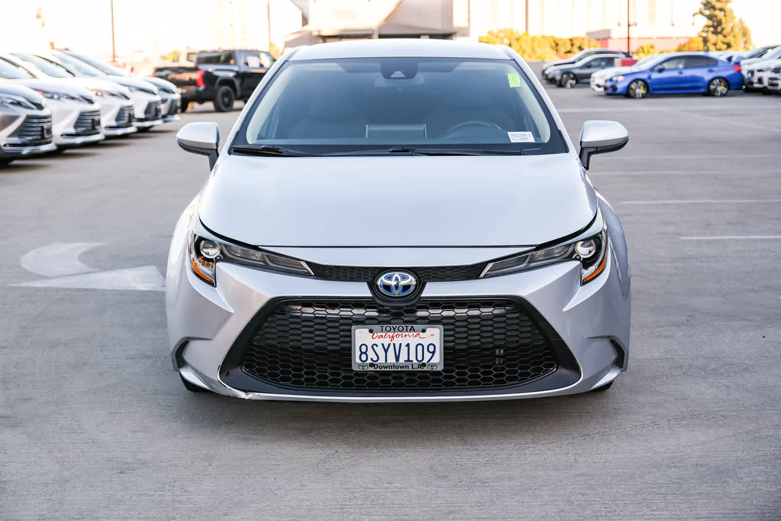 Used 2021 Toyota Corolla LE FWD image 2