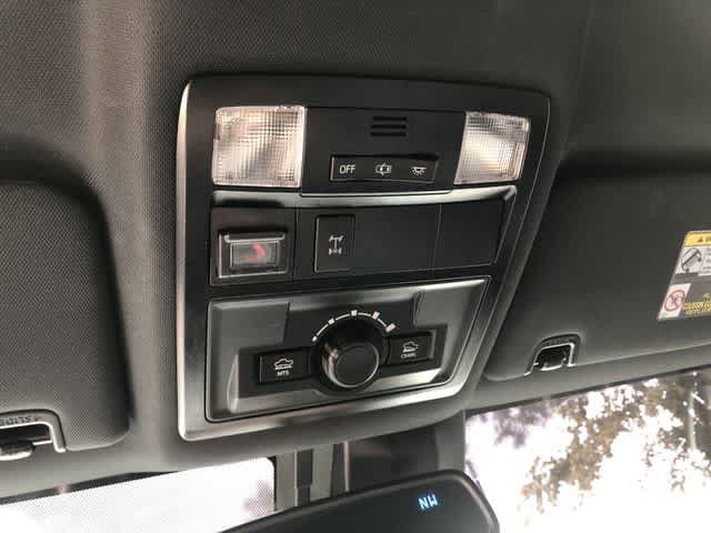 Used 2021 Toyota Tacoma TRD Off-Road w/ Technology Package AWD/4WD image 33