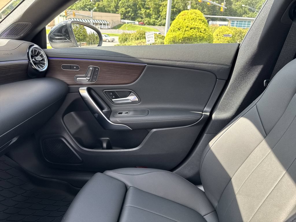 Certified 2026 Mercedes-Benz CLA 250 4MATIC image 28
