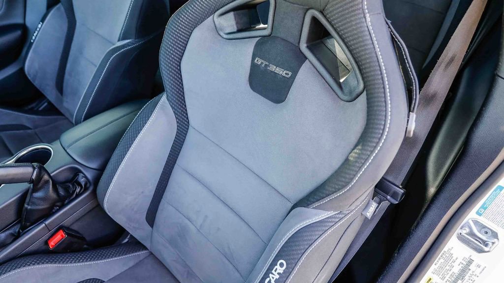 Used 2020 Ford Mustang Shelby GT350 w/ Technology Package image 25