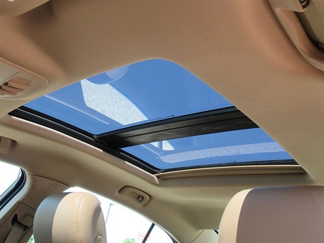 Used 2011 Buick LaCrosse CXS FWD image 37