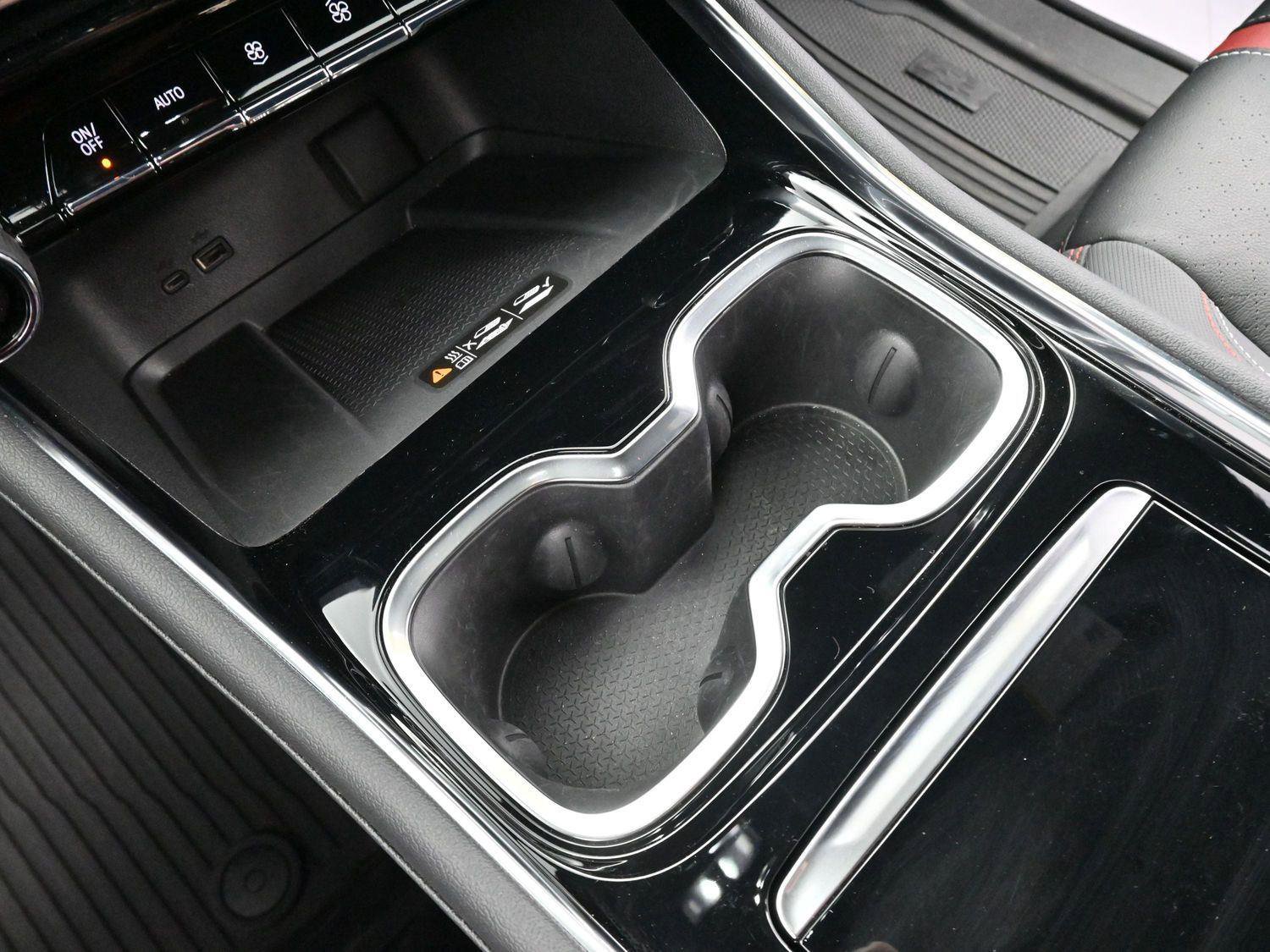 Used 2024 Chevrolet Traverse RS w/ LPO, Floor Liner Package image 27