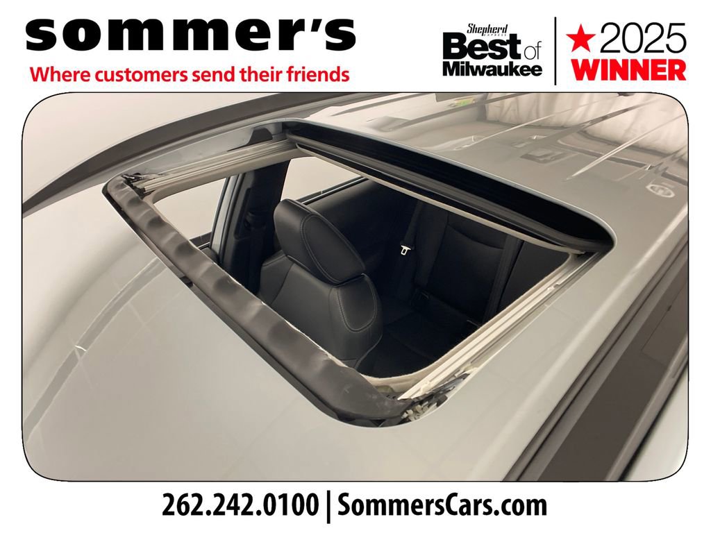 Used 2025 Toyota Corolla Cross XLE w/ Convenience Package image 18