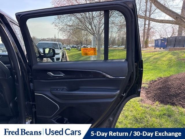 Used 2021 Jeep Grand Cherokee L Laredo image 15