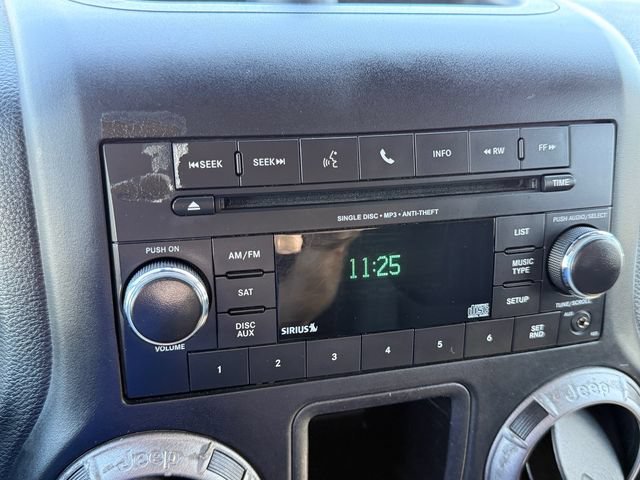 Used 2017 Jeep Wrangler Sport w/ Quick Order Package 24S AWD/4WD image 17