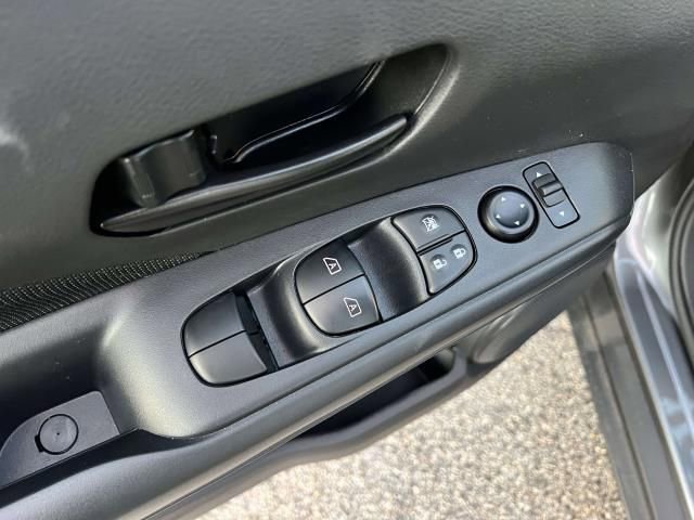 New 2025 Nissan Kicks Play S image 18