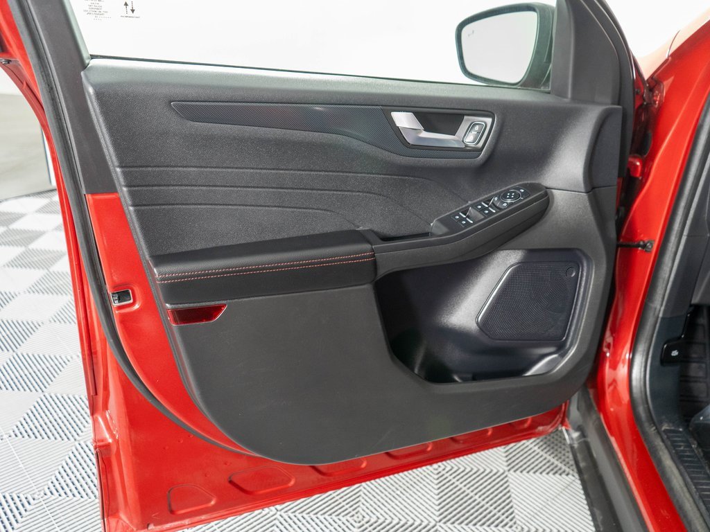 Used 2024 Ford Escape ST-Line image 23