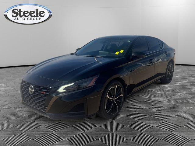 Used 2023 Nissan Altima 2.5 SR w/ SR Premium Package