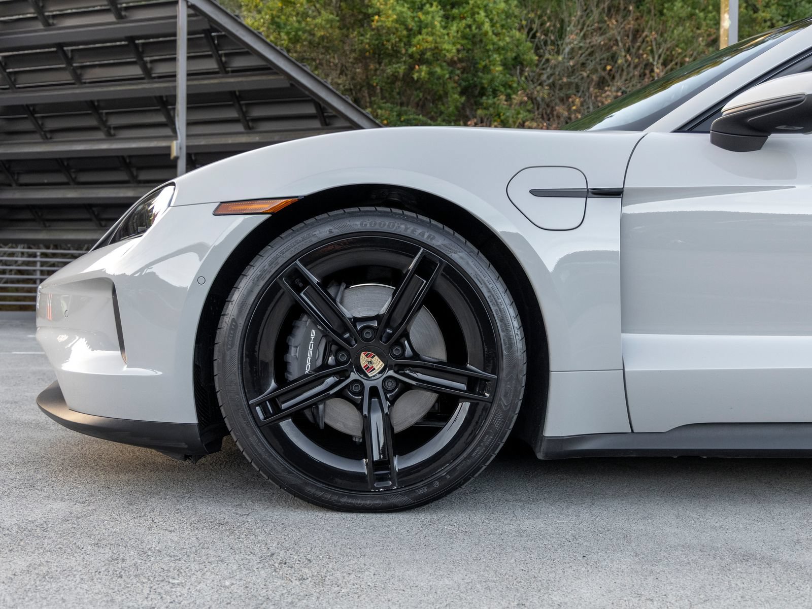 Certified 2025 Porsche Taycan AWD/4WD image 13