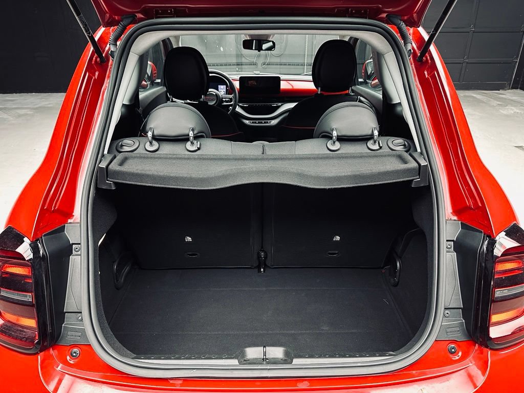 Used 2024 FIAT 500 e (RED) FWD image 31