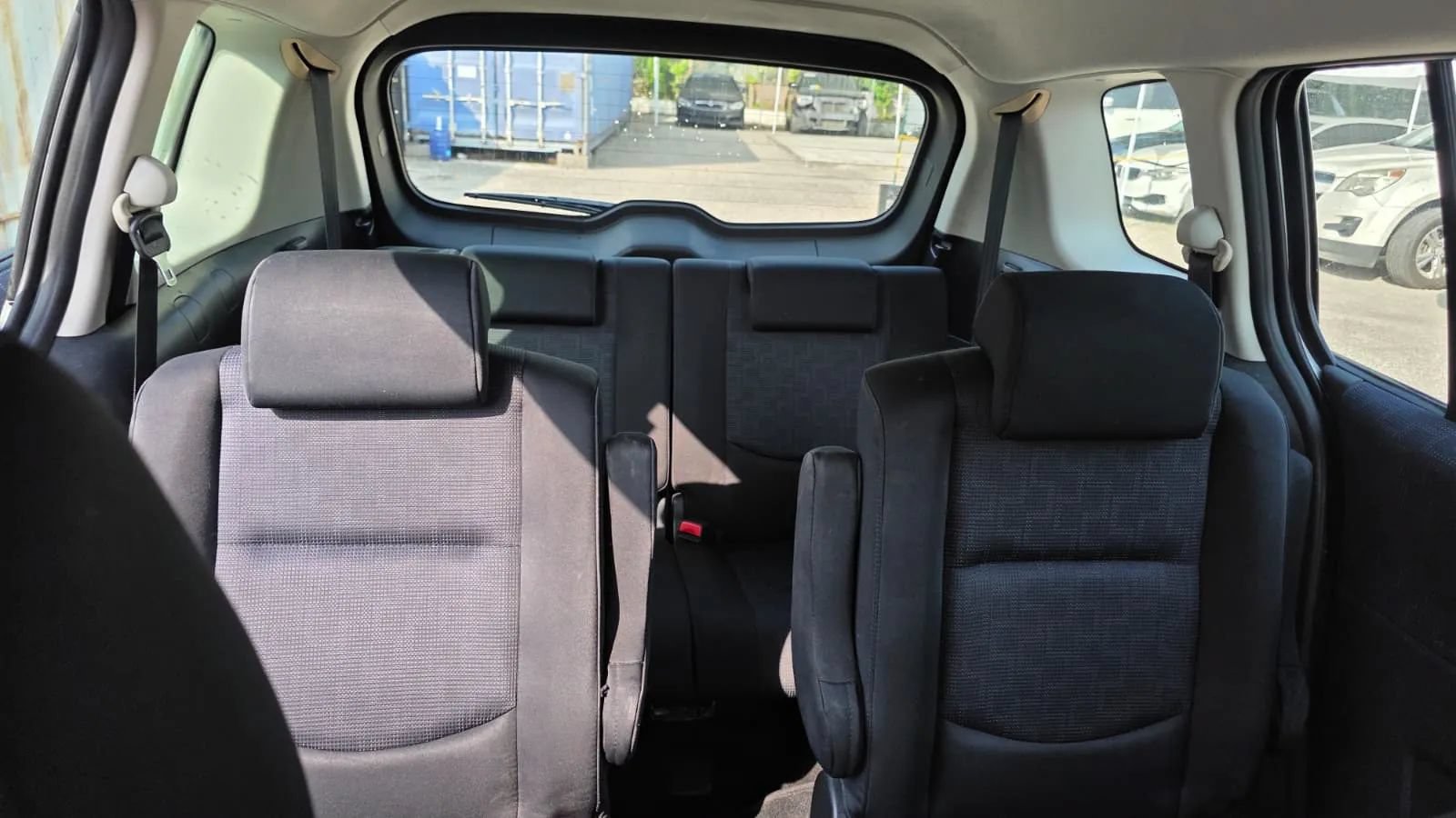 Used 2009 MAZDA MAZDA5 Sport FWD image 7