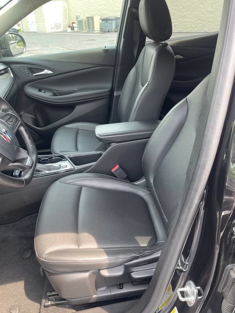 Used 2024 Buick Encore GX Sport Touring FWD image 5