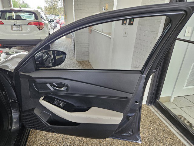 Used 2023 Honda Accord Touring image 13