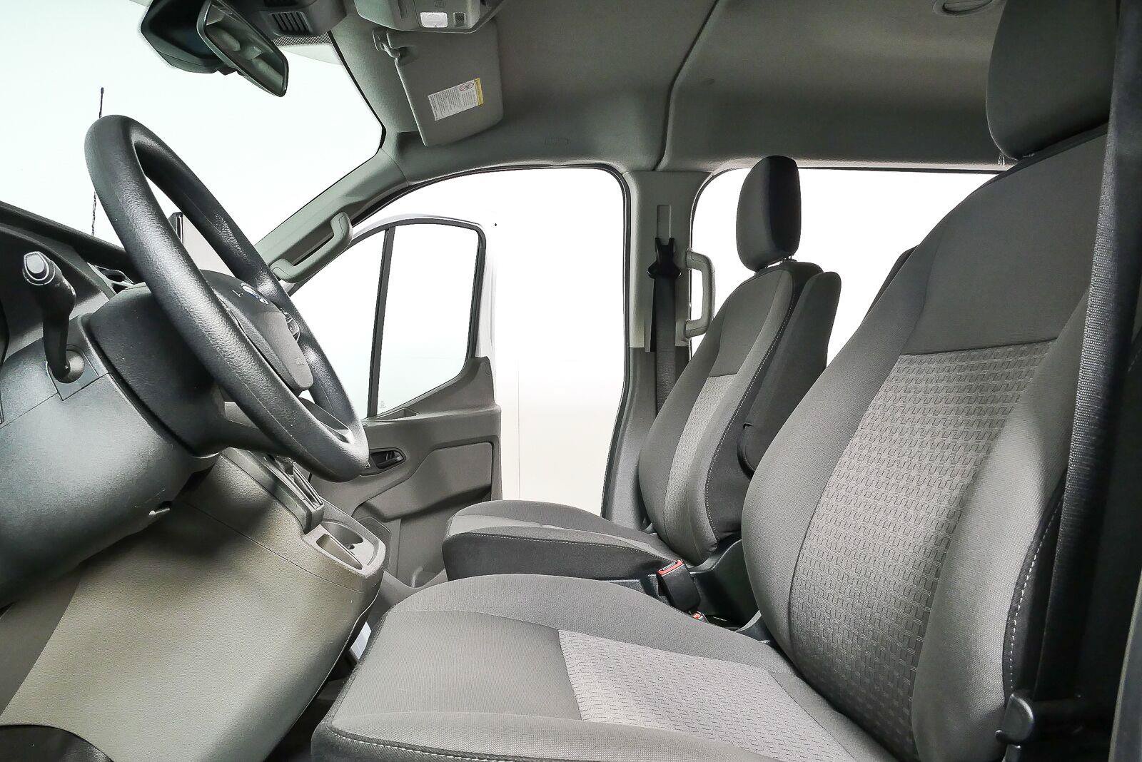 Used 2023 Ford Transit 350 XLT RWD image 5