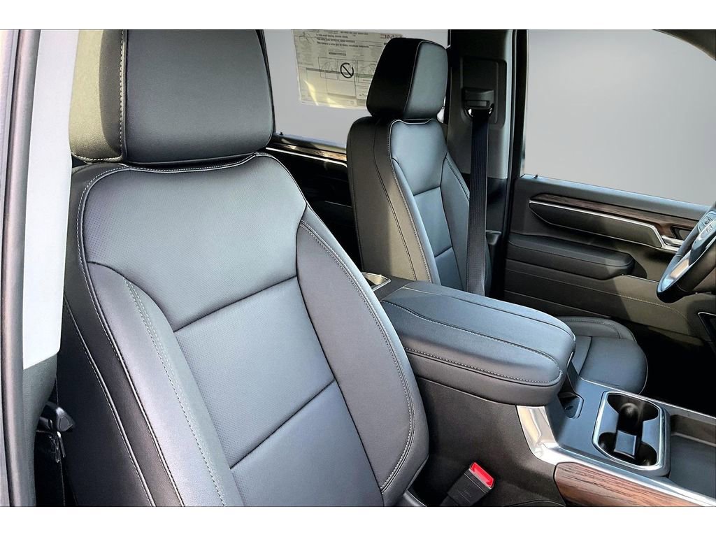 New 2026 GMC Sierra 2500 SLT w/ SLT Premium Package AWD/4WD image 11