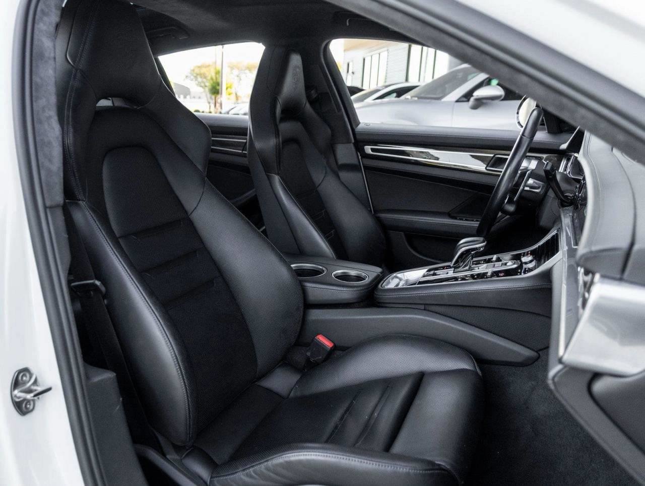 Used 2020 Porsche Panamera GTS image 90